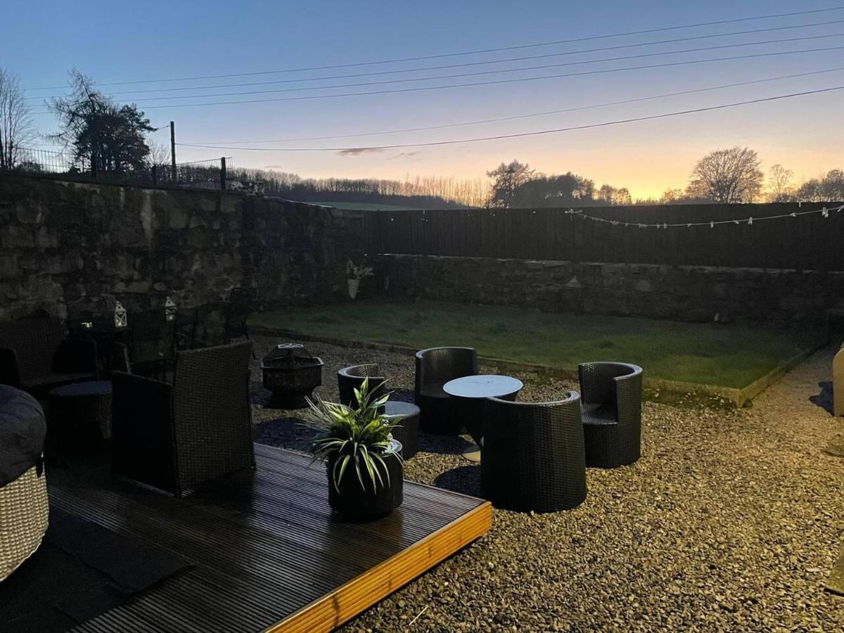 Rural Chapel Cottage Near Airport Bar & Hot Tub 阿伯丁 外观 照片